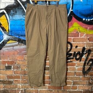 TOMMY HILFIGER-tan relaxed straight leg flat front chino pleated-cuff pants